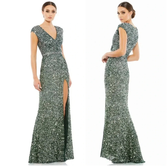 Mac Duggal Dresses & Skirts - Mac Duggal Cap Sleeve Sequined High Slit Gown in Forest Green Size 16 NWT New